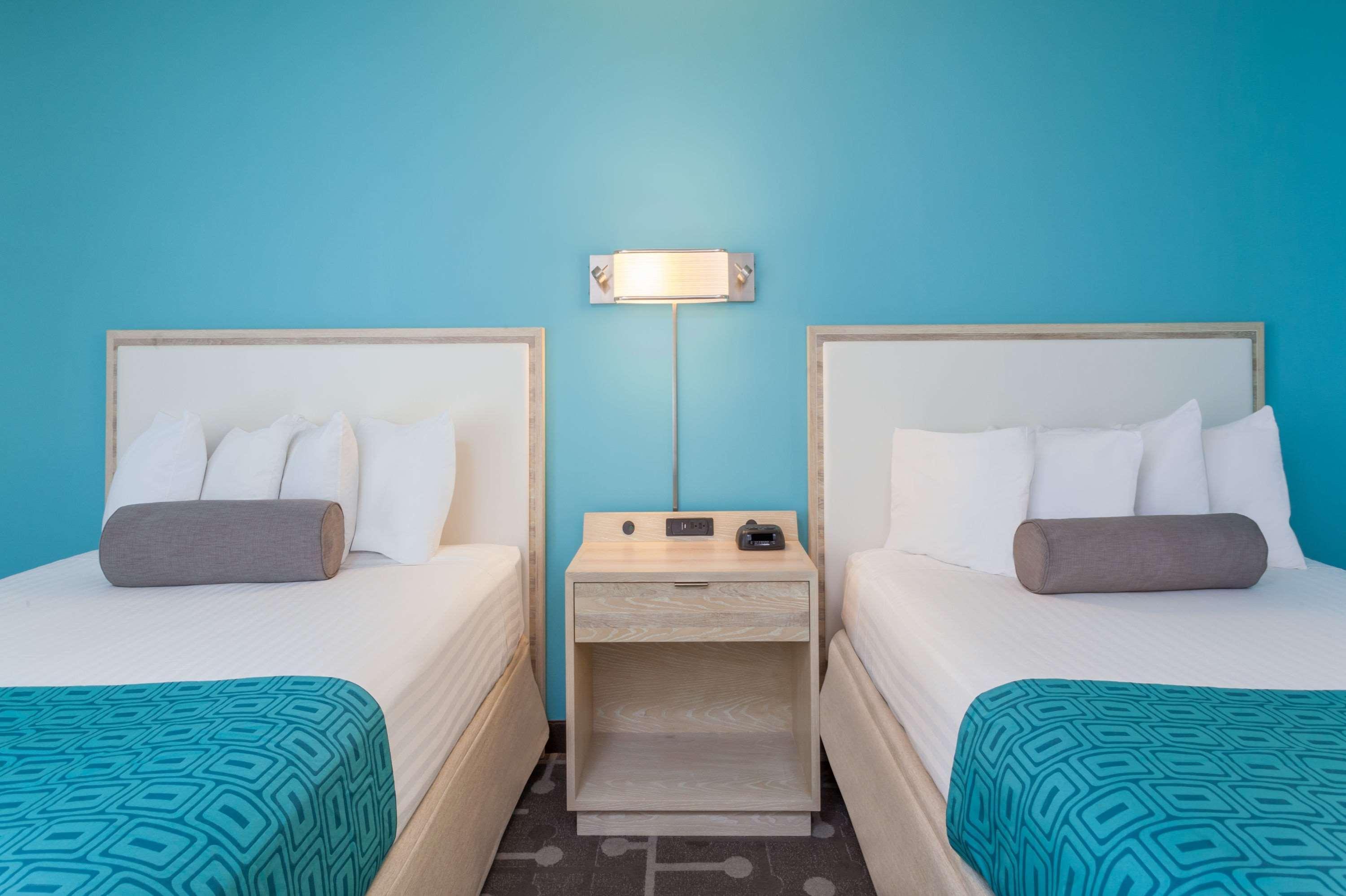 ฮาวเวิร์ด จอห์นสัน บาย วินด์แฮม มิสติก Hotel ภายนอก รูปภาพ
