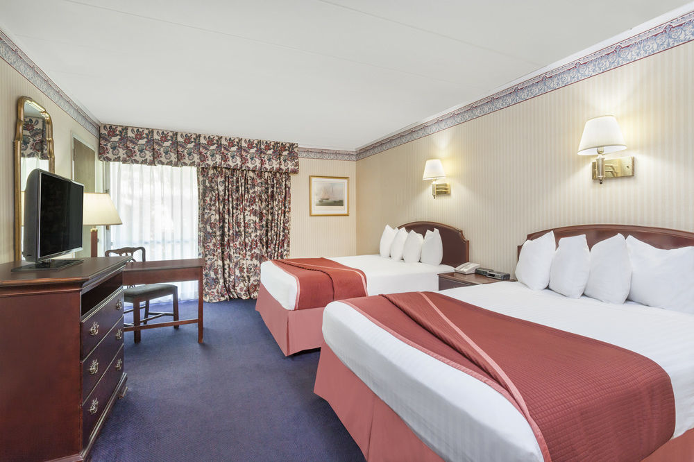 ฮาวเวิร์ด จอห์นสัน บาย วินด์แฮม มิสติก Hotel ภายนอก รูปภาพ