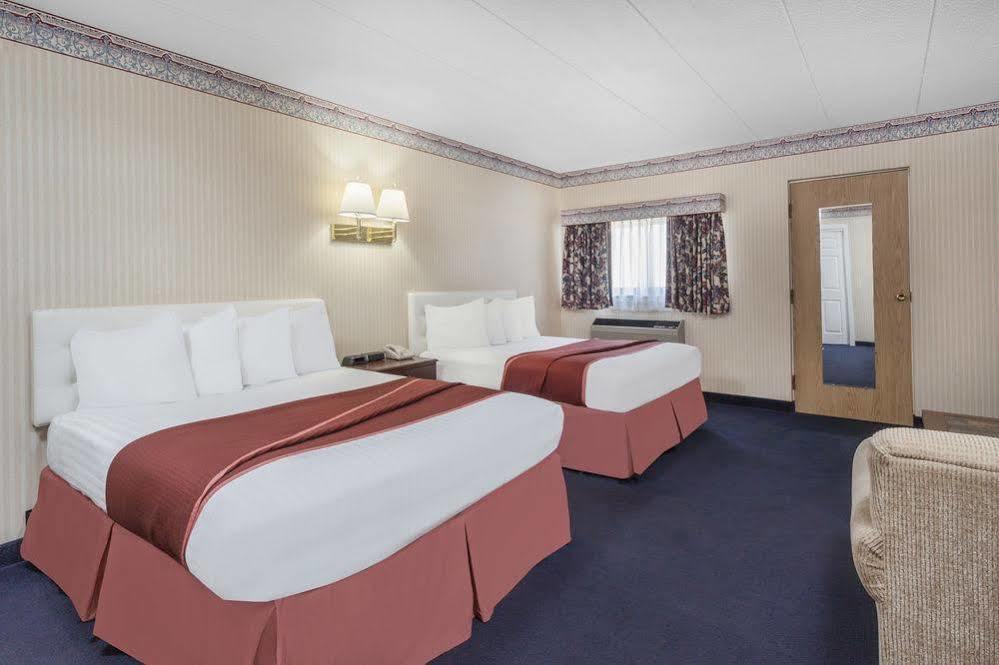ฮาวเวิร์ด จอห์นสัน บาย วินด์แฮม มิสติก Hotel ภายนอก รูปภาพ