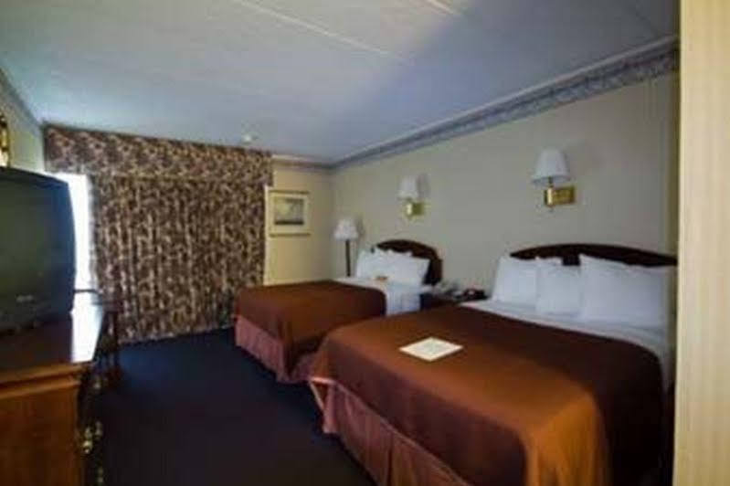 ฮาวเวิร์ด จอห์นสัน บาย วินด์แฮม มิสติก Hotel ภายนอก รูปภาพ